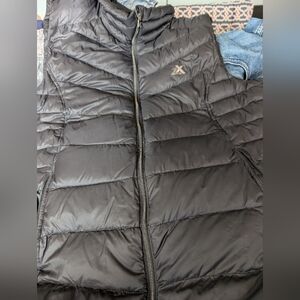 2x ZeroXposur Black Puffer Vest